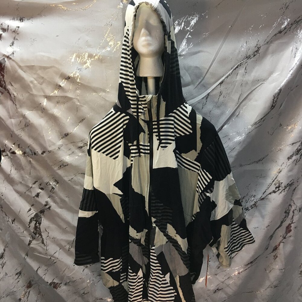 Lucy Women's Endless Possibilities Poncho